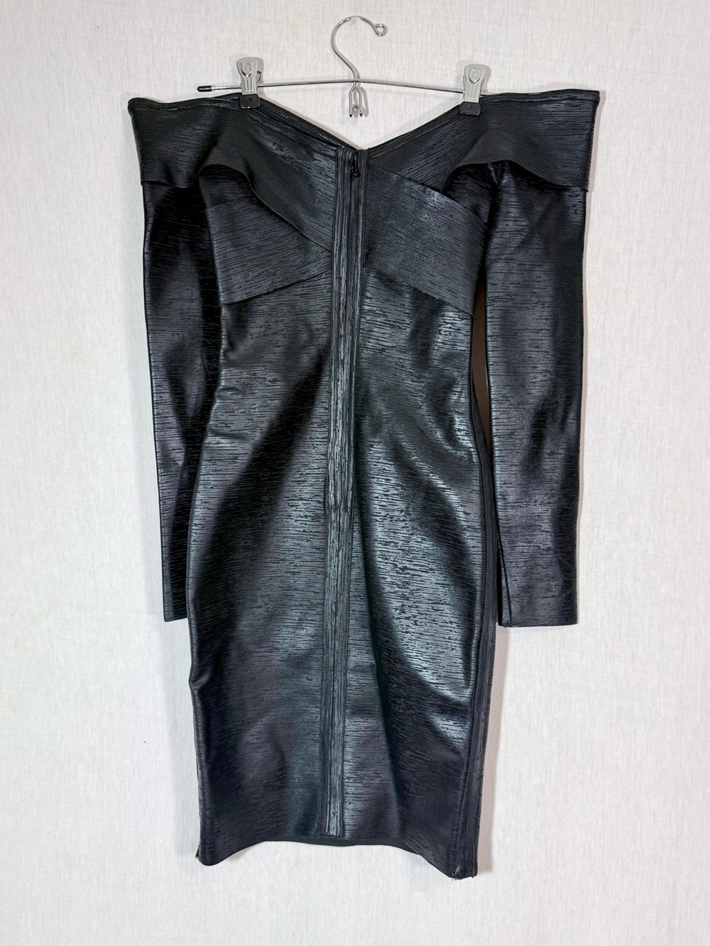 House of CB size XS Off-Shoulder Black Bodycon Dress - Picture 3 of 4
